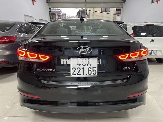 Hyundai Elantra 2018 2.0 AT - 88000 km