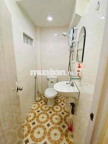 Cho thuê nhà trệt lầu nguyên căn 35m2 hẻm 4 CMT8 Cái Khế