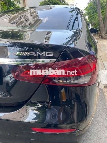 Mercedes Benz E Class 2021 E300 AMG - 37000 km