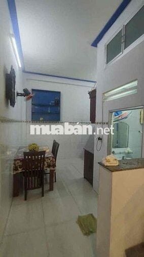 nhà 1 lầu 2pn 2wc có nội thất đ 47 gàn chùa ưu đàm