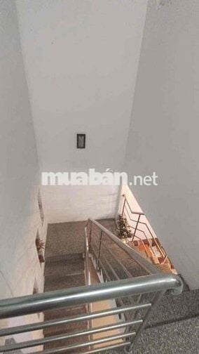 nhà 1 lầu 2pn 2wc có nội thất đ 47 gàn chùa ưu đàm