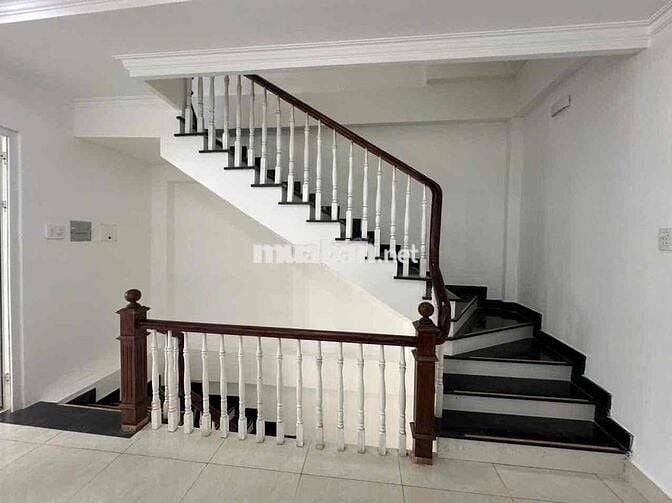 Cho Thuê Nhà Góc 2 Mặt Tiền 69/28 Nguyễn Gia Trí Quận Bình Thạnh
