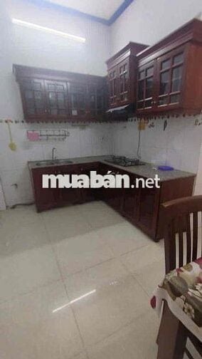 nhà 1 lầu 2pn 2wc có nội thất đ 47 gàn chùa ưu đàm