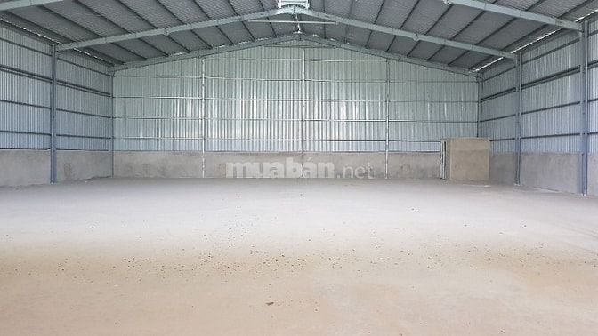 Nhà xưởng cho thuê đường bùi công trừng, hóc môn dt: 700m giá 32 triêu