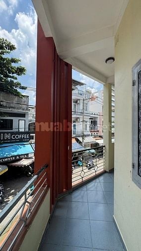 GÓC MTKD sầm uất THẠCH LAM - TRẦN VĂN GIÁP