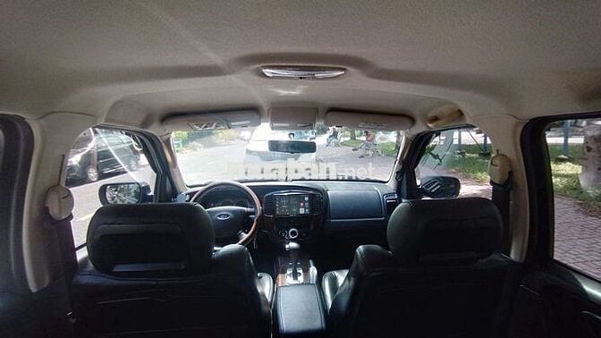 Ford Escape 2011 XLS 2.3L 4x2 AT - 100000 km