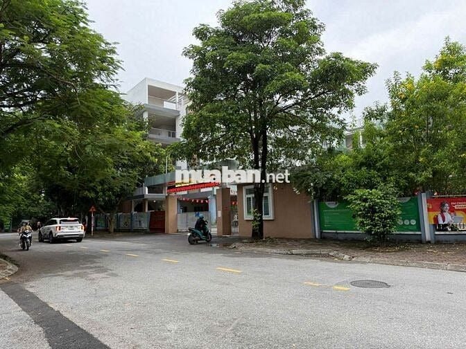 CẦN BÁN NHÀ BIỆT THỰ SÀI ĐỒNG LONG BIÊN HÀ NỘI.