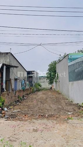 Cần Bán Lô Đất 172m2 Giá 1 tỷ 550 , Ngay Chợ Chánh Lưu , Sát DT741