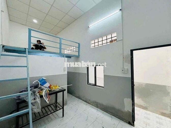 NHÀ MỚI XÂY- NGAY THỐNG NHẤT - FREE 2 XE - GÁC CAO - CỬA SỔ THOÁNG MÁT
