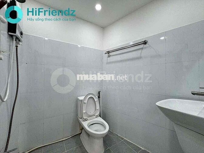 STUDIO CỬA SỔ TRỜI 30M2 GẦN VLU cs2