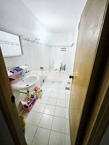 Nhà hẻm xe tải khu Bùi Phát, Lê Văn Sỹ quận 3