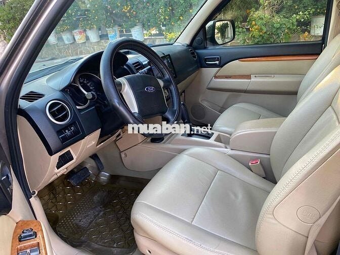 Ford Everest 2011 Limited 4x2 - 115000 km