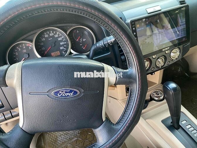 Ford Everest 2011 Limited 4x2 - 115000 km
