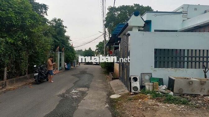Nhà 1 lầu 1 trệt 1 tum mặt tiền Bình Chuẩn 19