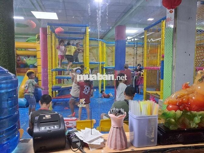 Sang KVC trẻ em+ khu cafe và 11 phòng trọ ở Bình Tân