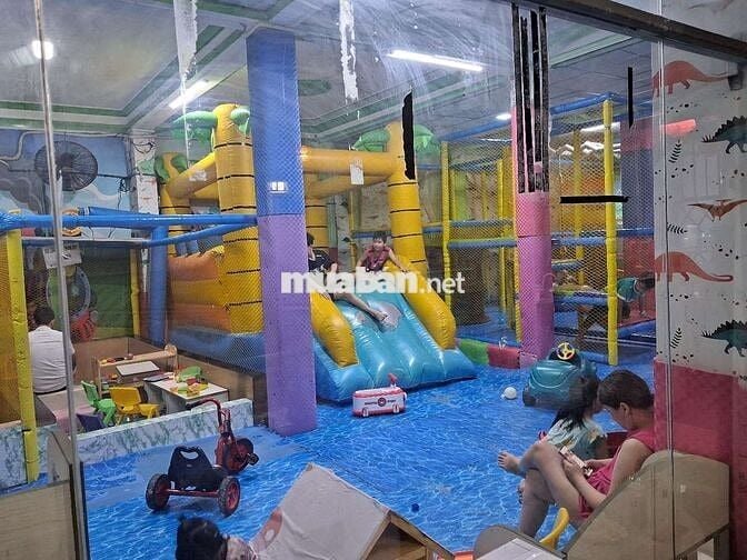 Sang KVC trẻ em+ khu cafe và 11 phòng trọ ở Bình Tân