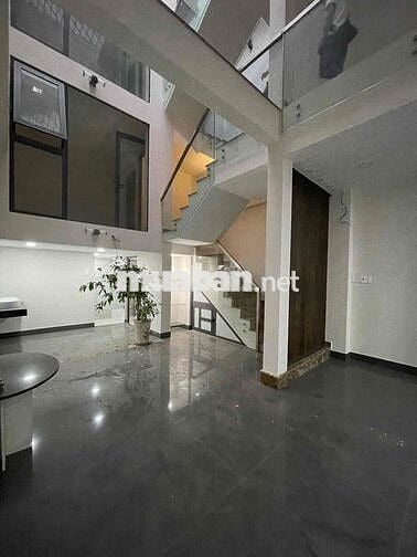 Cho thuê nhà mặt tiền Cao Thắng Q3, giá chỉ 30tr