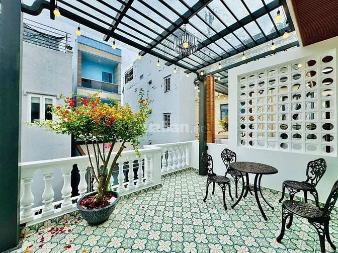 Nhà đẹp như biệt thự ngay Trần Xuân Soạn - Q7, 2tỷ8, 72m2 cho thuê tốt