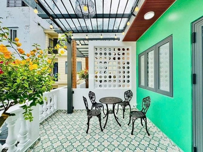 Nhà đẹp như biệt thự ngay Trần Xuân Soạn - Q7, 2tỷ8, 72m2 cho thuê tốt