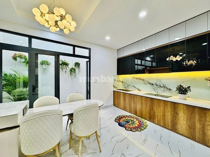Nhà đẹp như biệt thự ngay Trần Xuân Soạn - Q7, 2tỷ8, 72m2 cho thuê tốt