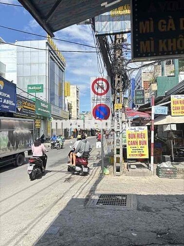 Bán Nhà Mặt Tiền-22m2-Nhà Siêu Xinh -Kinh doanh Nail-Spa-Makeup