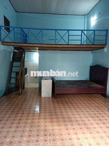 Nhà nguyên căn hẻm xe hơi  giá phòng trọ