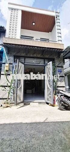 Nhà 1 lầu 2PN, SHR, Hiệp thành 13 HXH, Gần chợ, Trường học, bệnh viện.