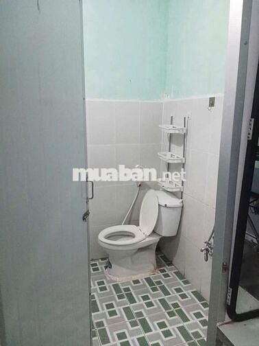 Nhà nguyên căn hẻm xe hơi  giá phòng trọ