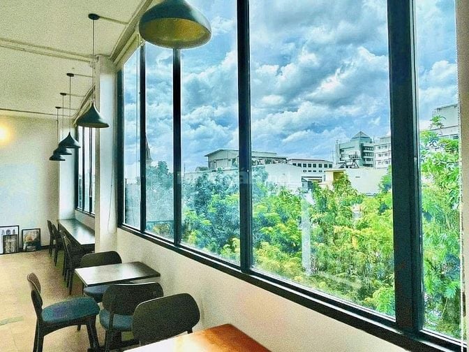 Sang quán cà phê 24h ngay trường Đại Học công nghiệp, Gò vấp