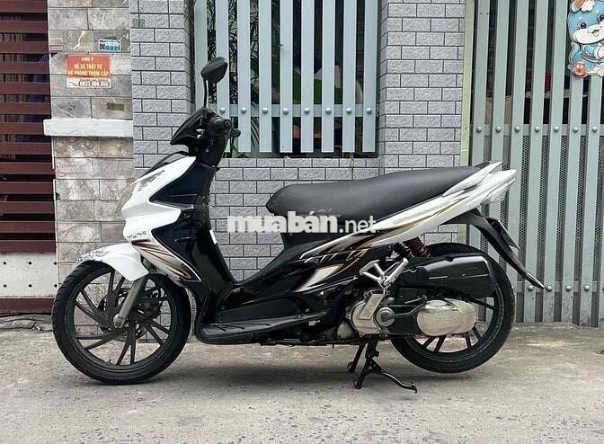 Hayate đẹp, máy êm thì thầm bao vọt biển SG