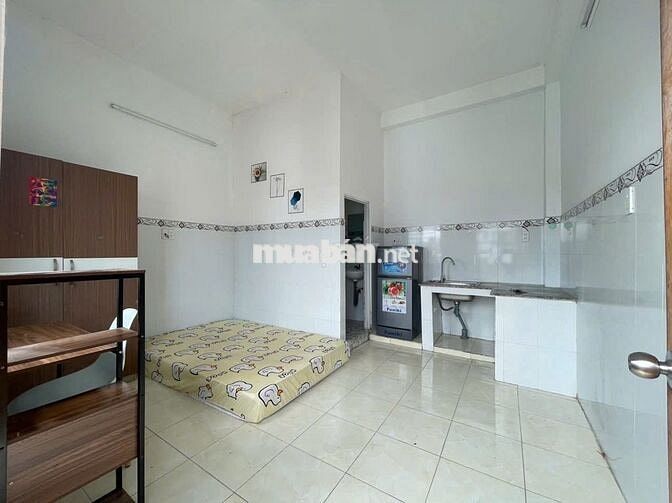 GIÁ GIẢM SỐC CHO SINH VIÊN !!! STUDIO BAN CÔNG CỬA SỔ TRỜI