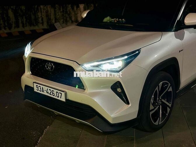Toyota Yaris Cross HEV Đk 2/2025 Odo 5.900 km