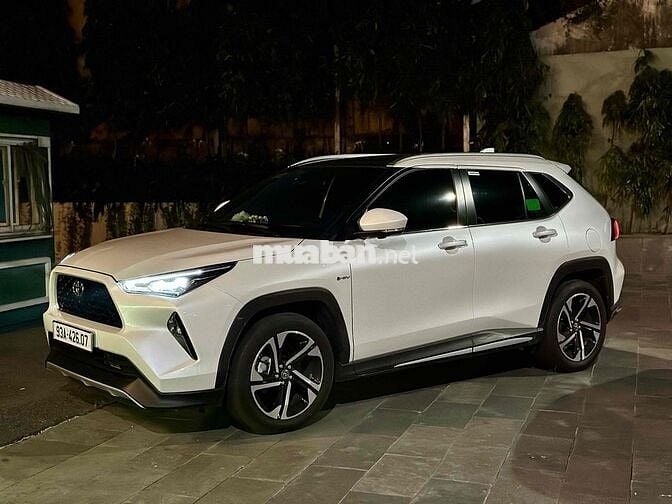 Toyota Yaris Cross HEV Đk 2/2025 Odo 5.900 km