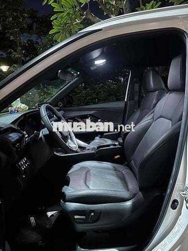 Toyota Yaris Cross HEV Đk 2/2025 Odo 5.900 km