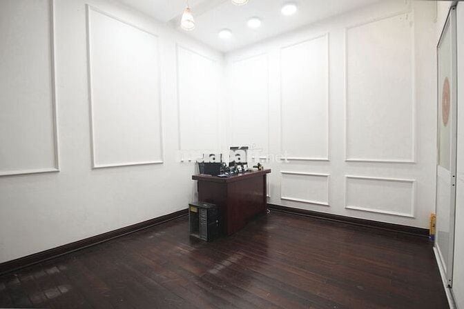 Giá 5$/m2 Cho 252m2 - Có sẵn 7P làm việc - Ngay Nguyễn Văn Trỗi Q. PN