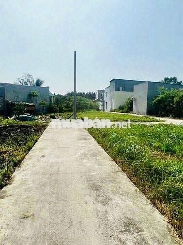 LÔ ĐẤT ĐẸP SỔ HỒNG RIÊNG TRUNG TÂM ẤP 4, XÃ CẦN GIUỘC, TỈNH TÂY NINH