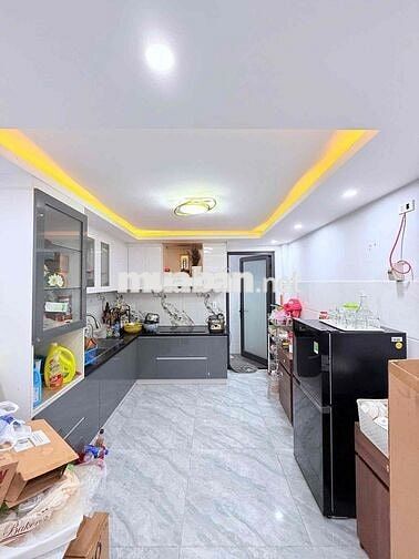 NHÀ 3 TẦNG MẶT TIỀN ĐƯỜNG NGUYỄN PHƯỚC NGUYÊN zá bằng nhà kiệt