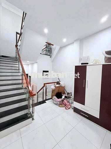 NHÀ 3 TẦNG MẶT TIỀN ĐƯỜNG NGUYỄN PHƯỚC NGUYÊN zá bằng nhà kiệt