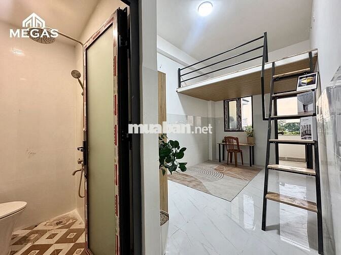 CHDV BAN CÔNG RIÊNG, TÁCH BẾP MẶT TIỀN ĐƯỜNG LỚN, KHU DÂN TRÍ CAO