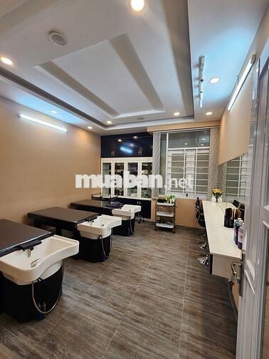 Sẵn nội thất SPA - Mặt tiền khu Bàu Cát, Tân Bình - DT 4x14m, GIÁ 15TR
