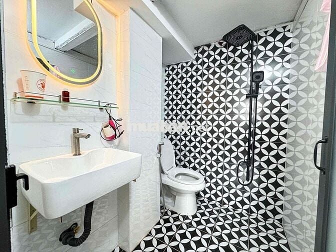 CHDV 1PN phòng ốc sạch sẽ , giờ giấc tự do. Tân bình