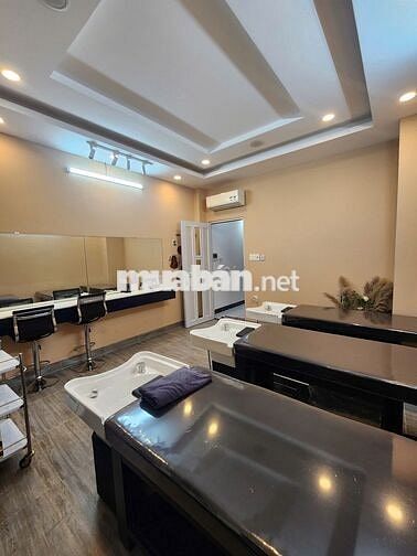Sẵn nội thất SPA - Mặt tiền khu Bàu Cát, Tân Bình - DT 4x14m, GIÁ 15TR