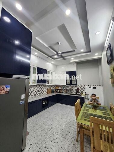 Sẵn nội thất SPA - Mặt tiền khu Bàu Cát, Tân Bình - DT 4x14m, GIÁ 15TR