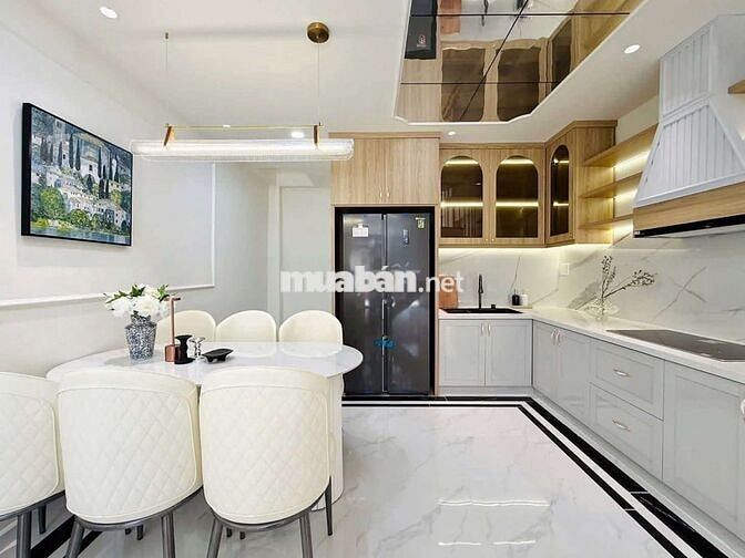CÔ BẢY BÁN NHÀ NẰM TRÊN MT ĐẶNG VĂN NGỮ , PHÚ NHUẬN-5TỶ790/ 5,1M X 10M