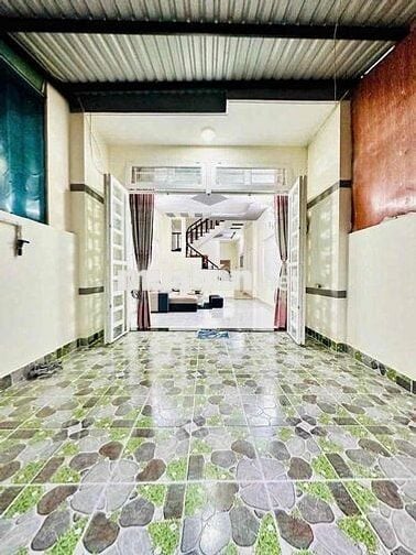 nhà cho thuê có nội thất như hình