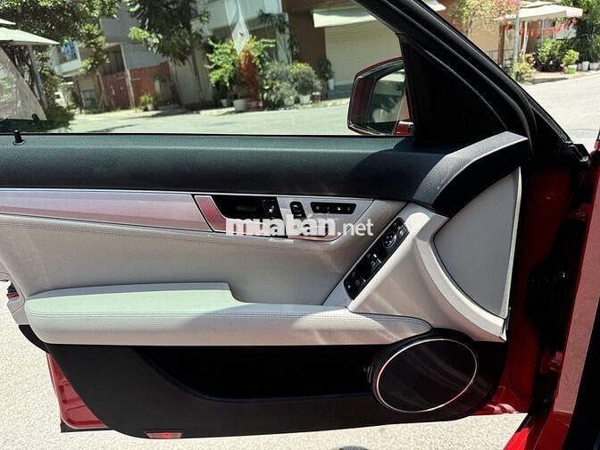 Mercedes Benz C Class 2012 C300 AMG siêu mới