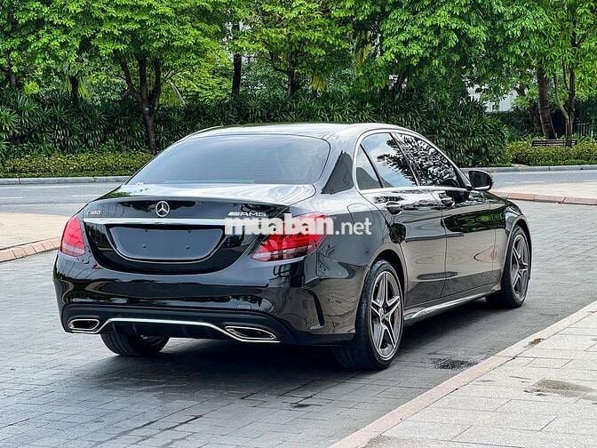 Công ty cần bán C180 AMG sx 2021 mới 98%