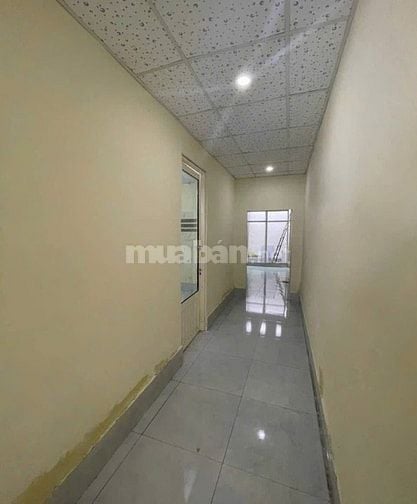 cần bán gấp căn nhà 139m2 ở Bà Điểm - Hóc Môn giá 790 triệu.