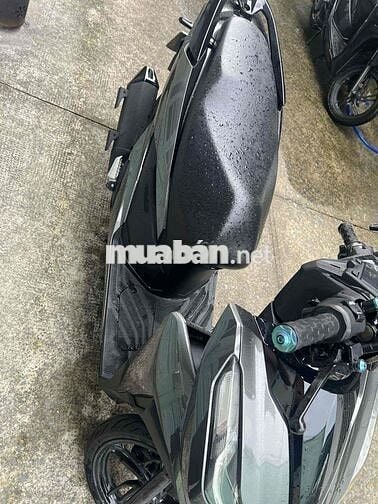 Vario 150 mới keng cần tiền nên bán