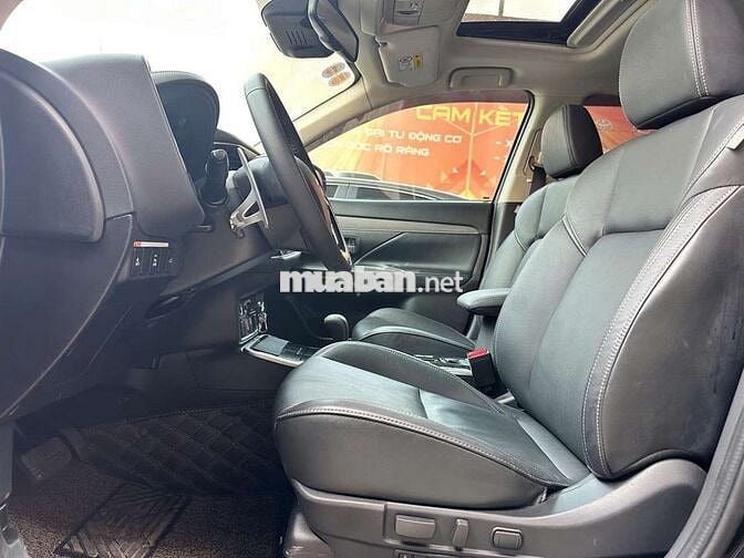 Mitsubishi Outlander 2020 Premium 2.4L,màu đen,1v2